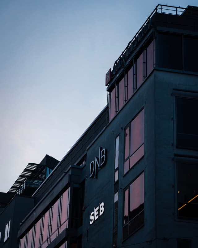 09 APR 22